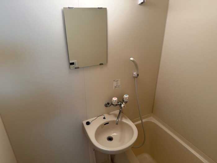 物件内観写真9　(洗面)