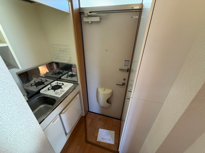 物件内観写真15　(玄関)