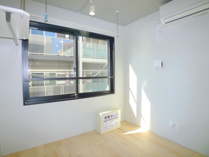 物件内観写真9　(ベランダ・バルコニー)