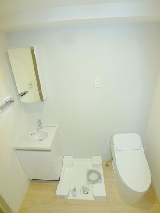 物件内観写真14　(洗濯機置場)