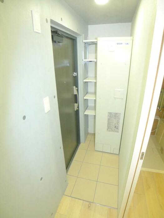 物件内観写真16　(玄関)