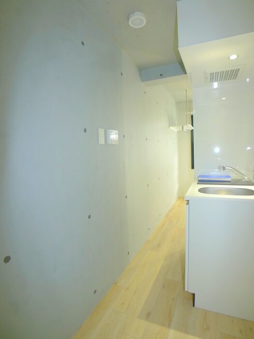 物件内観写真17　(廊下)