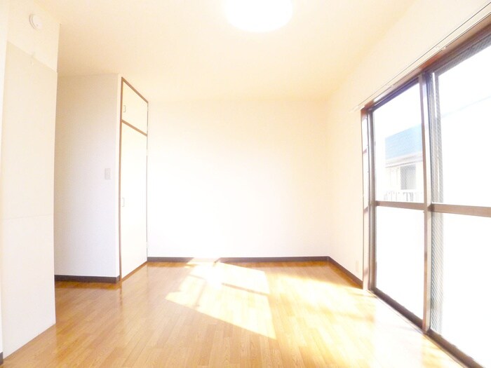 物件内観写真18　(居室)