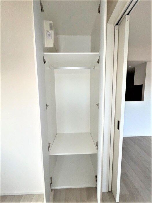 物件内観写真16　(収納)