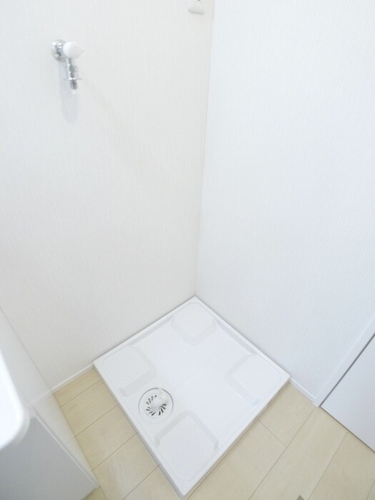 物件内観写真17　(洗濯機置場)