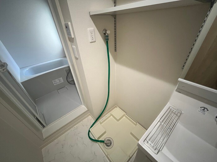 物件内観写真15　(洗濯機置場)