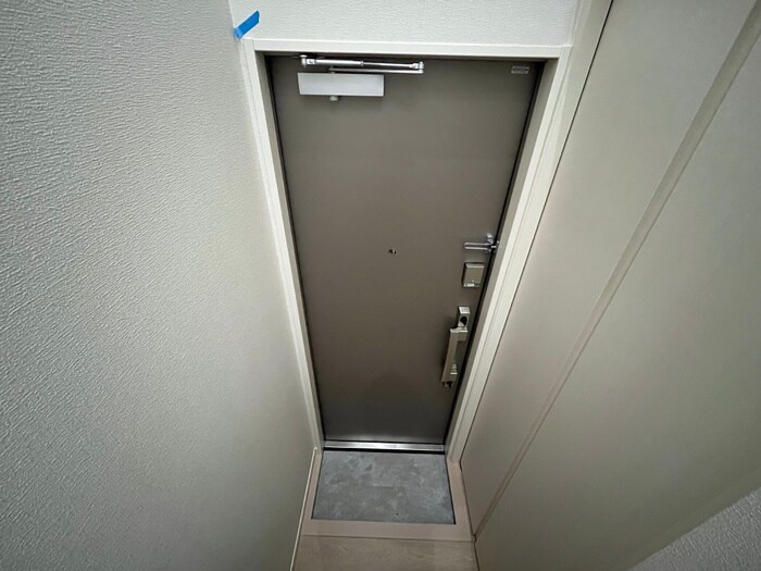 物件内観写真18　(玄関)