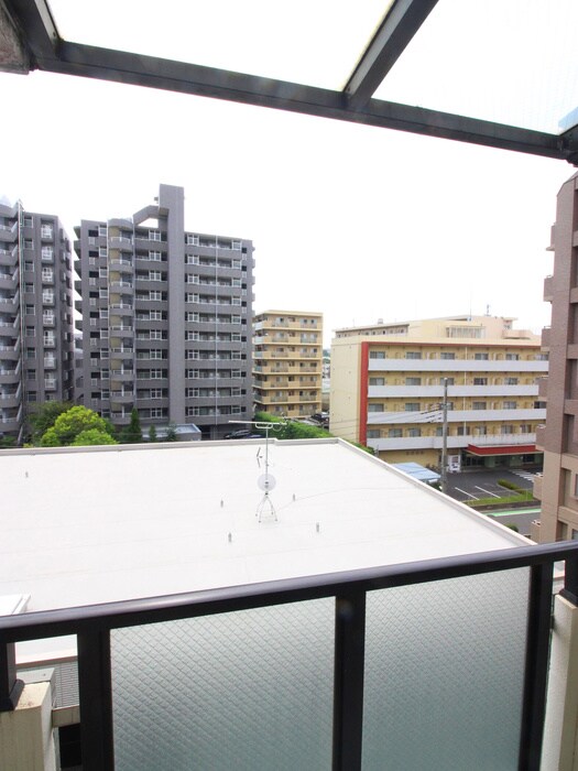 物件内観写真16　(室内からの展望)