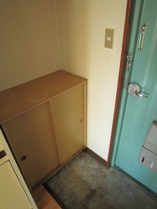 物件内観写真7　(玄関)