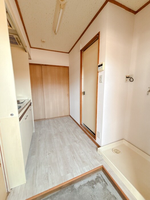 物件内観写真15　(廊下)