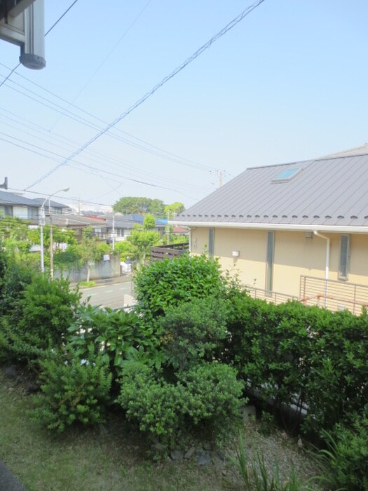 物件内観写真14　(室内からの展望)