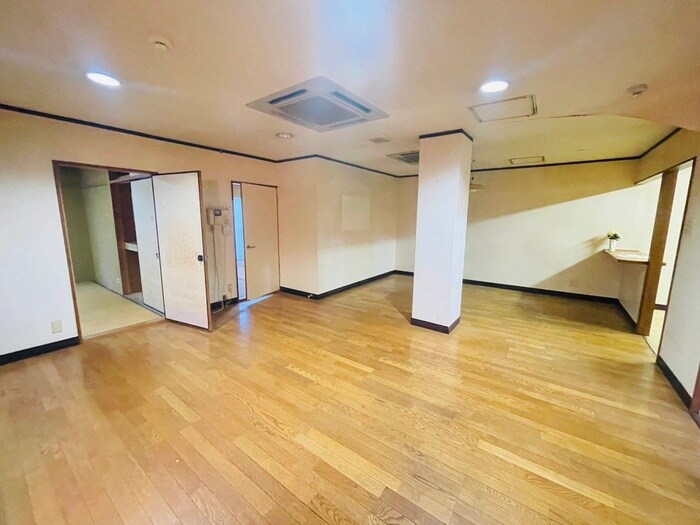 物件内観写真7　(居室)