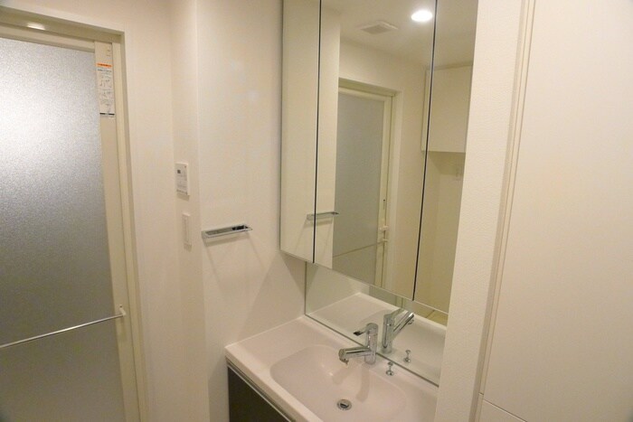 物件内観写真9　(洗面)
