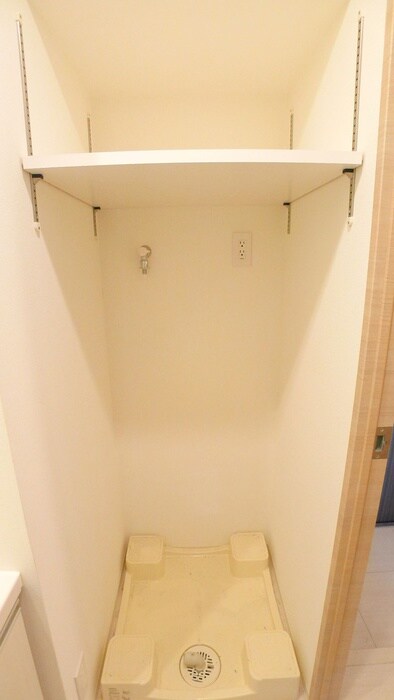 物件内観写真20　(洗濯機置場)