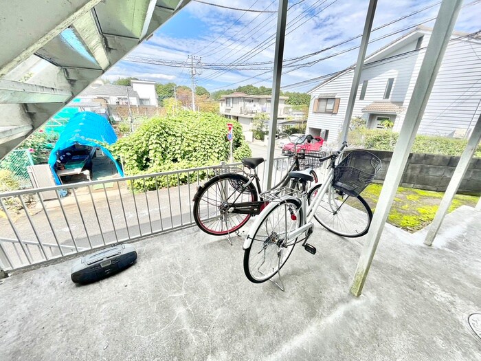 物件外観写真3　(駐輪場)