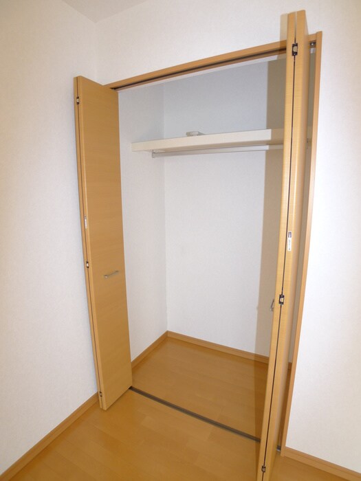 物件内観写真8　(収納)