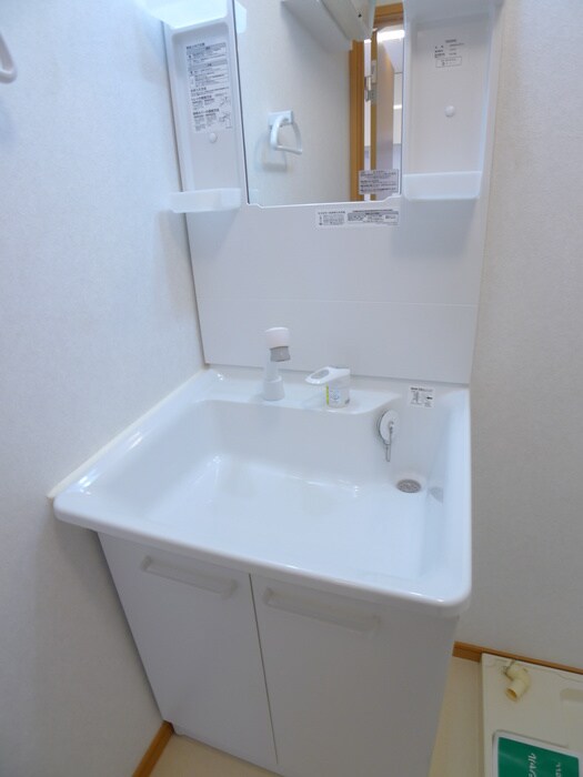 物件内観写真9　(洗面)