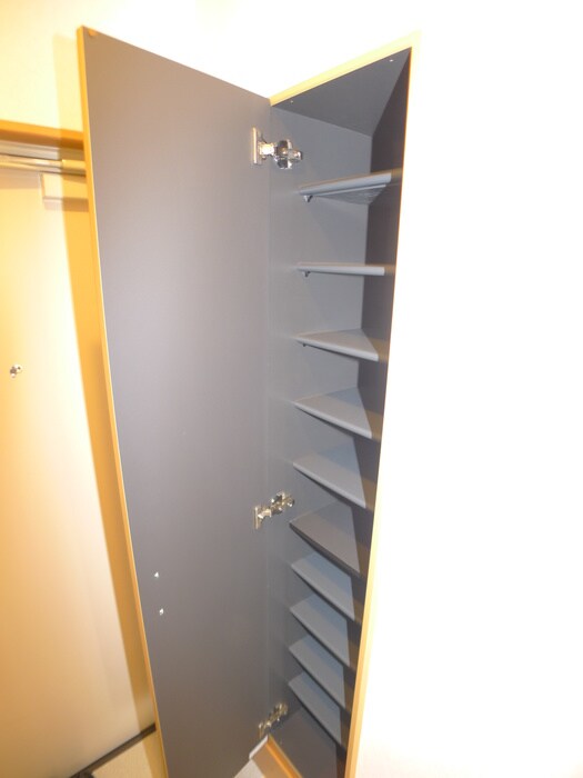 物件内観写真13　(靴箱)