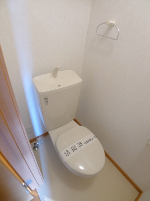 物件内観写真14　(トイレ)