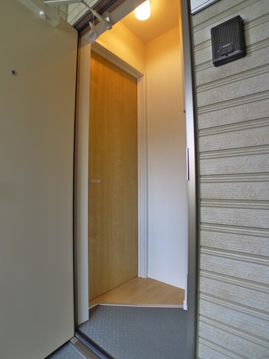 物件内観写真7　(玄関)