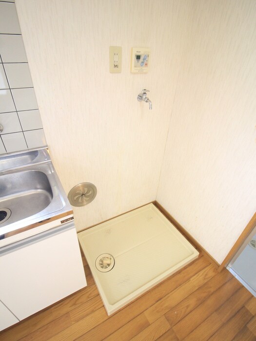 スギモトハウスの洗濯機置場