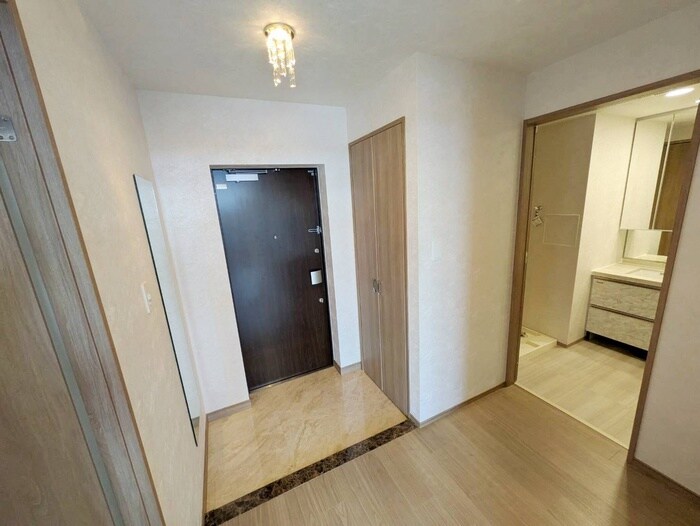 物件内観写真15　(玄関)