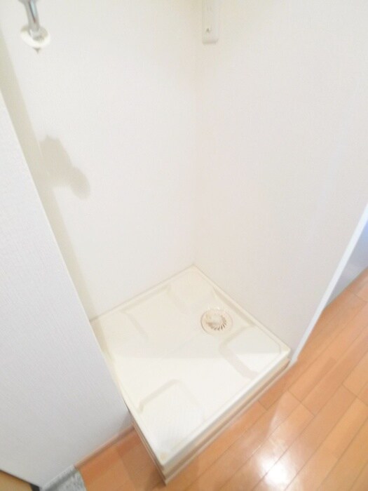 物件内観写真10　(洗濯機置場)