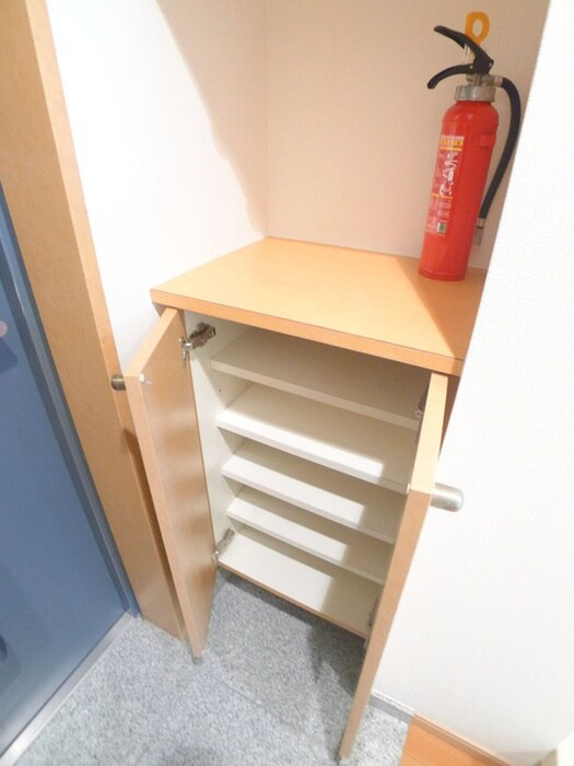 物件内観写真15　(靴箱)
