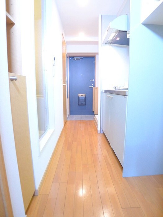 物件内観写真16　(廊下)