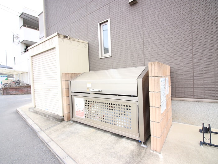 物件外観写真4　(建物設備)