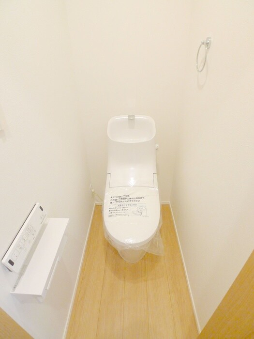 物件内観写真14　(トイレ)