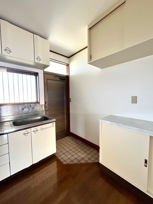 物件内観写真14　(玄関)