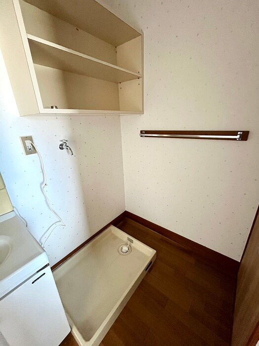 物件内観写真18　(洗濯機置場)