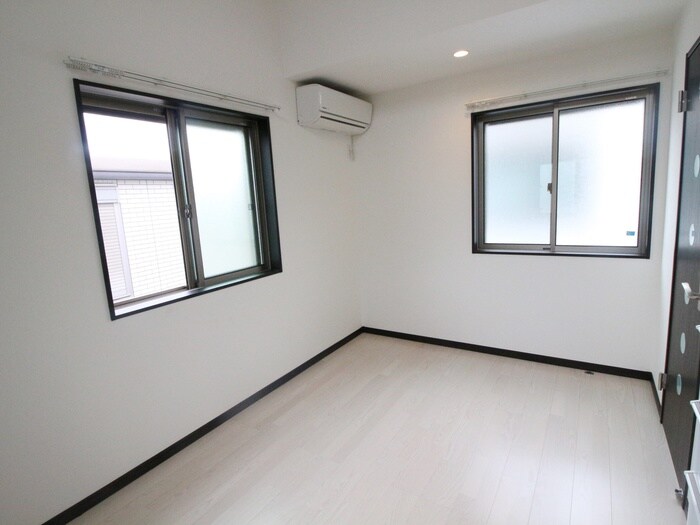 物件内観写真11　(居室)