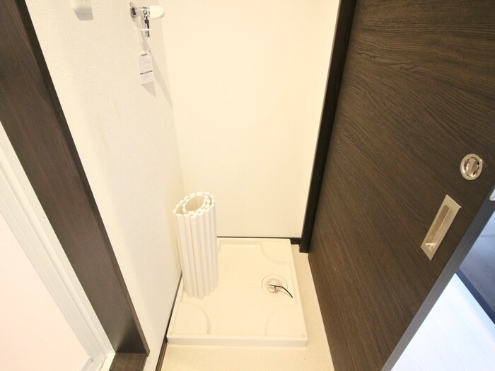 物件内観写真17　(洗濯機置場)