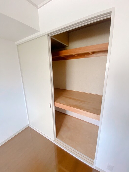 物件内観写真10　(収納)