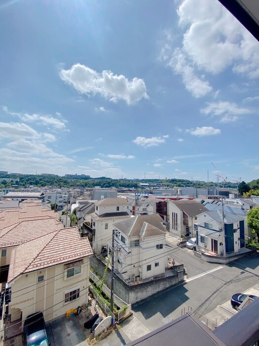 物件内観写真16　(室内からの展望)