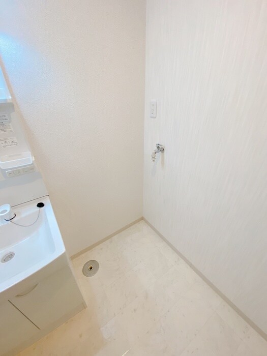 物件内観写真18　(洗濯機置場)