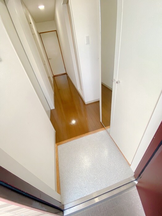 物件内観写真22　(玄関)