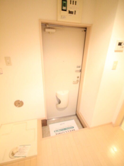 物件内観写真17　(玄関)