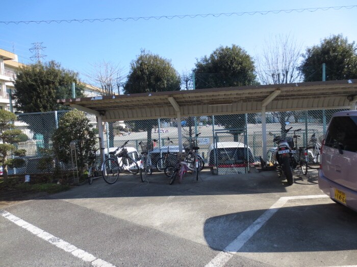 物件外観写真6　(駐輪場)