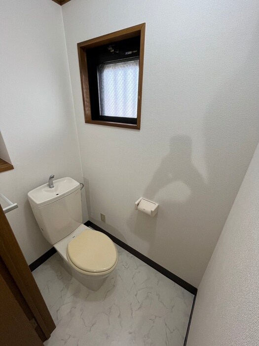 物件内観写真16　(トイレ)