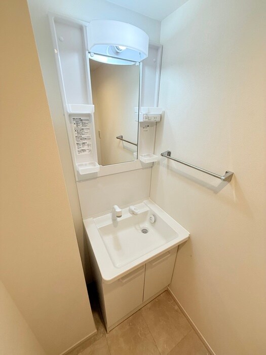 物件内観写真12　(洗面)