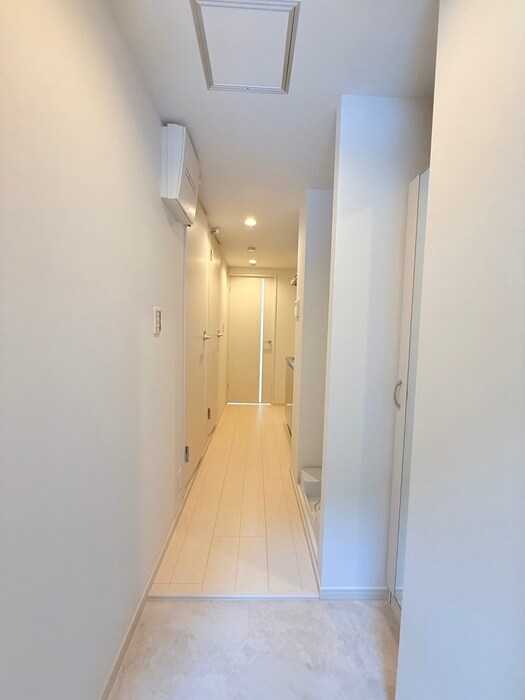 物件内観写真16　(玄関)