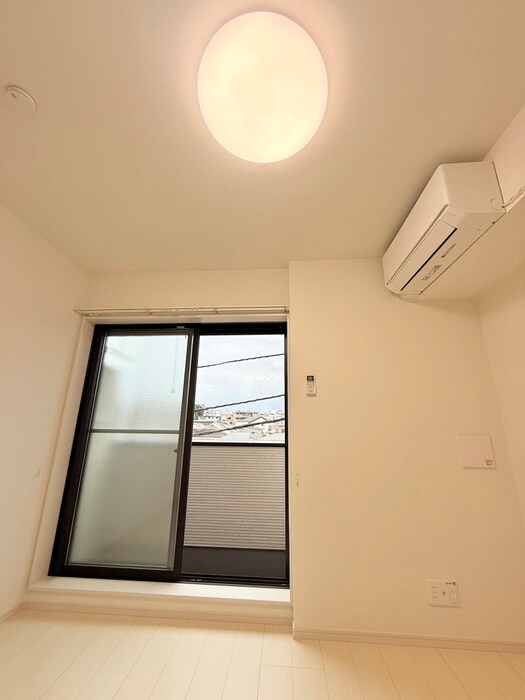 物件内観写真21　(室内からの展望)