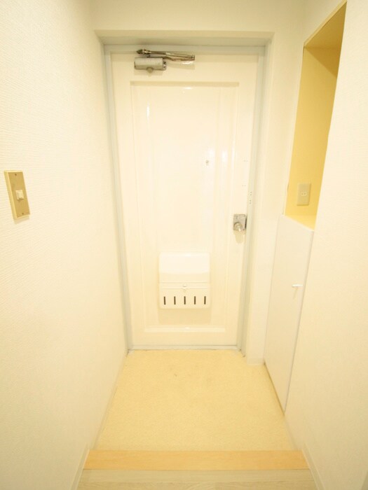 物件内観写真15　(玄関)