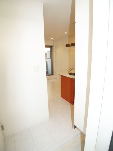 物件内観写真7　(玄関)