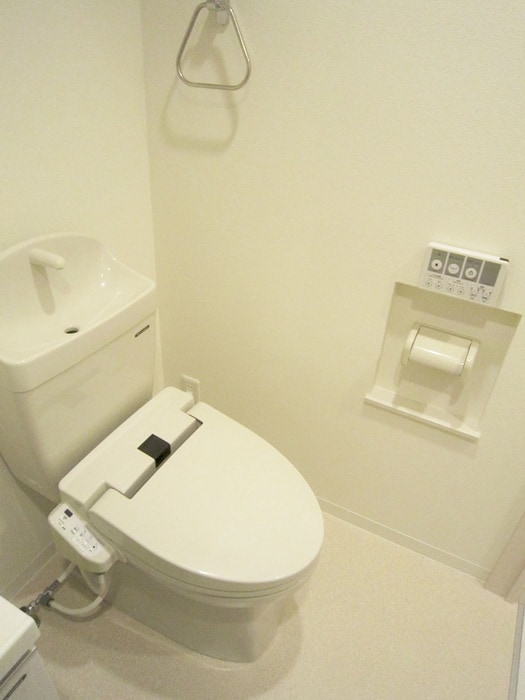 物件内観写真12　(トイレ)