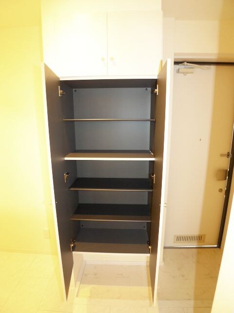 物件内観写真16　(靴箱)