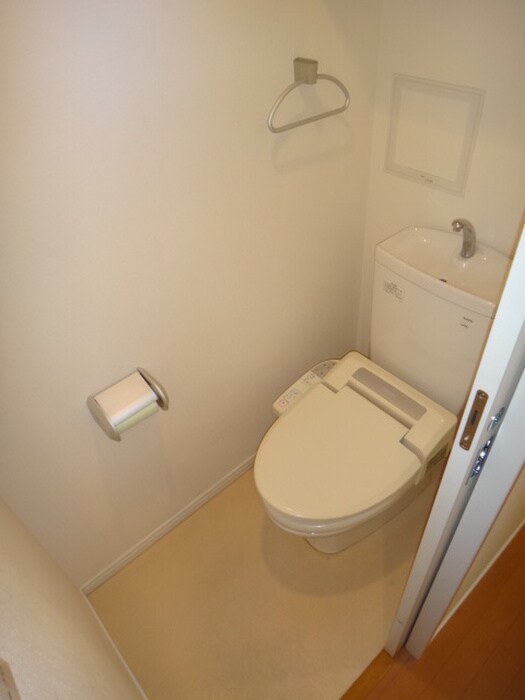 物件内観写真10　(トイレ)